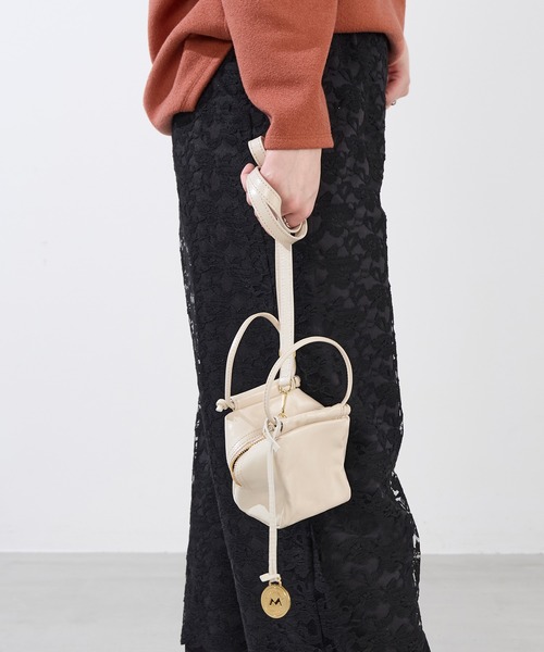 marco masi（マルコマージ）の「【MARCO MASI】キューブミニバッグ-LEATHER MINI SHOULDER BAG（ショルダーバッグ・レディース・レッド/アイボリー/シルバー・FREE）」の5枚目の写真