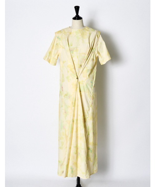 RUMCHE(ラムシェ)の「Crystal Flower Paint Dress / クリスタルフラワーペイントドレス(ワンピース・レディース・ネイビー/イエロー・SMALL/MEDIUM)」の9枚目の写真