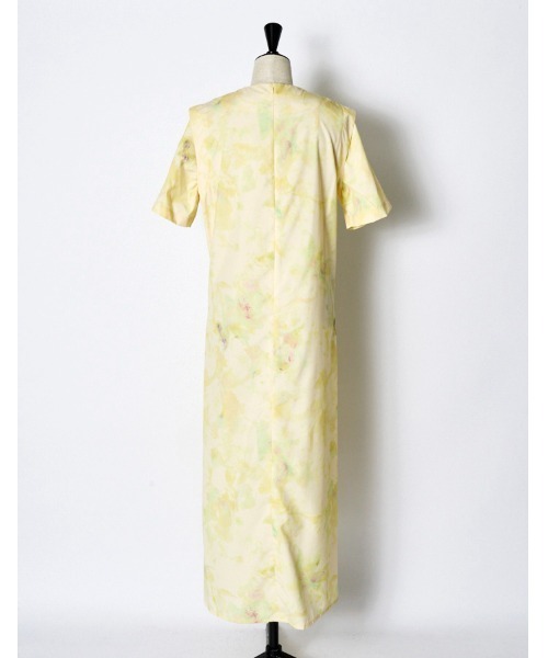 RUMCHE(ラムシェ)の「Crystal Flower Paint Dress / クリスタルフラワーペイントドレス(ワンピース・レディース・ネイビー/イエロー・SMALL/MEDIUM)」の11枚目の写真