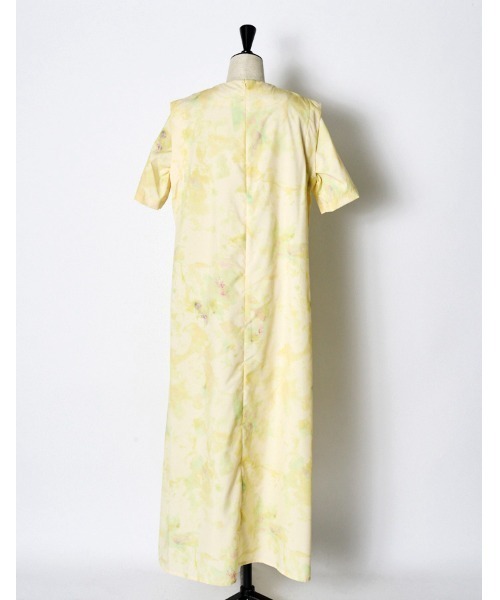 RUMCHE(ラムシェ)の「Crystal Flower Paint Dress / クリスタルフラワーペイントドレス(ワンピース・レディース・ネイビー/イエロー・SMALL/MEDIUM)」の14枚目の写真