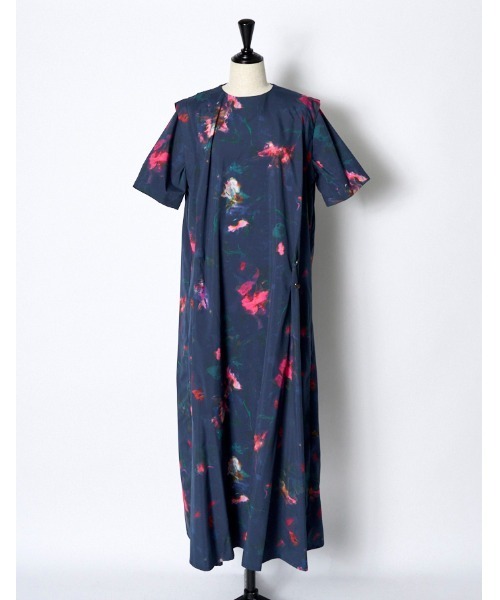RUMCHE(ラムシェ)の「Crystal Flower Paint Dress / クリスタルフラワーペイントドレス(ワンピース・レディース・ネイビー/イエロー・SMALL/MEDIUM)」の22枚目の写真