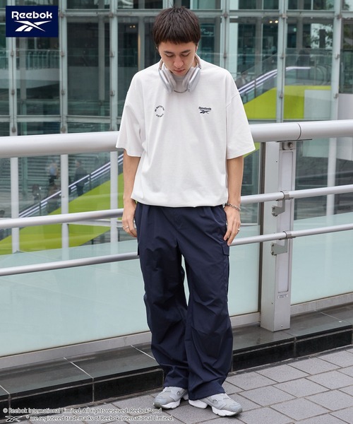 Reebok（リーボック）の「Reebok/リーボック 別注 ダブルロゴ刺繍/プリント ドロストオーバーサイズ半袖Tシャツ（Tシャツ/カットソー・レディース・オフホワイト/アッシュグレー/ブラック/ダークネイビー・L/M）」の17枚目の写真