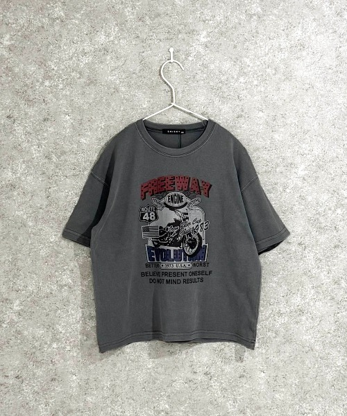 SHISKY(シスキー)の「SHISKY / シスキー ピグメント加工 バイカーデザインフロントプリント オーバーサイズTシャツ 半袖 キッズ(Tシャツ/カットソー・キッズ・グレー系/ブラック系2/ブラック系4/グレー系2/グレー系3/グレー系4/ブラック系3/ブラック系・110/120/130/140/150/160)」の8枚目の写真