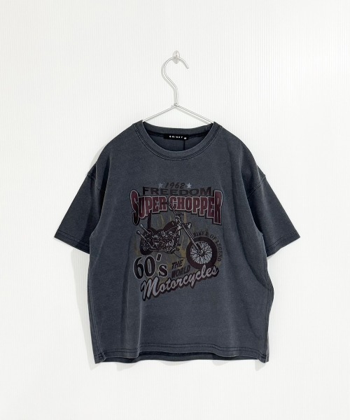 SHISKY(シスキー)の「SHISKY / シスキー ピグメント加工 バイカーデザインフロントプリント オーバーサイズTシャツ 半袖 キッズ(Tシャツ/カットソー・キッズ・グレー系/ブラック系2/ブラック系4/グレー系2/グレー系3/グレー系4/ブラック系3/ブラック系・110/120/130/140/150/160)」の16枚目の写真