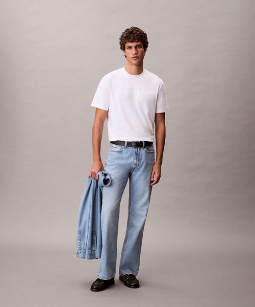 Calvin Klein(カルバン・クライン)の「【ユニセックス】インスティテューショナル エンボスロゴ レギュラーTシャツ(Tシャツ/カットソー・メンズ・ホワイト/ブラック/グレー/グリーン系その他/ブルー系その他/ベージュ/ネイビー・S/M/L/XL/XS)」の15枚目の写真