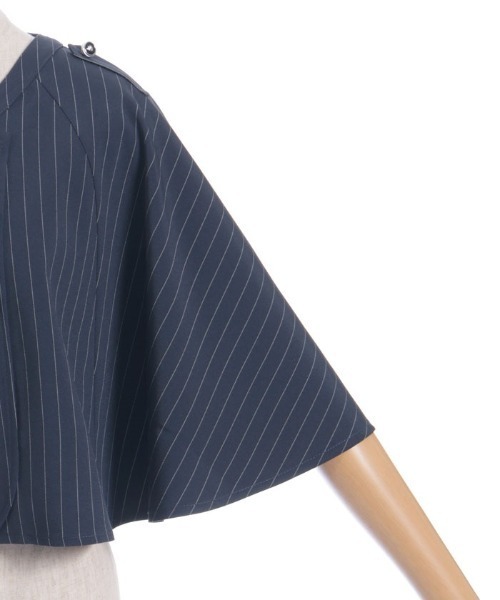 axes femme（アクシーズファム）の「チェーン付ダブルバラ釦ケープ（ベスト・レディース・ブラック/ネイビー/キナリ・FREE）」の15枚目の写真