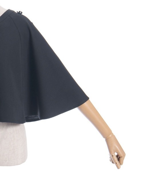 axes femme（アクシーズファム）の「チェーン付ダブルバラ釦ケープ（ベスト・レディース・ブラック/ネイビー/キナリ・FREE）」の8枚目の写真