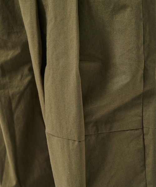 SHINYAKOZUKA（シンヤコヅカ）の「【SHINYAKOZUKA】別注 UPCYCLED BAGGY（チノパンツ・メンズ・ダークグリーン/ブラック・S/M）」の19枚目の写真