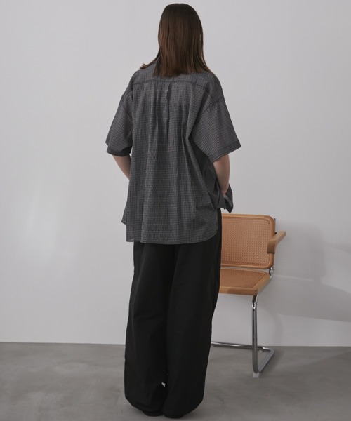 Auntie Rosa Holiday（アンティローザホリデー）の「オーバーサイズチェック半袖シャツ（シャツ/ブラウス・レディース・ブラック/オフホワイト/ネイビー・FREE）」の11枚目の写真