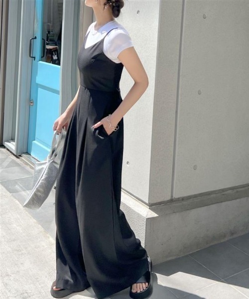 Futier land（フューティアランド）の「バックリボンキャミワイドオールインワン（つなぎ/オールインワン・レディース・ブルー/ブラック/ベージュ・MEDIUM）」の2枚目の写真