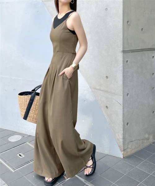 Futier land（フューティアランド）の「バックリボンキャミワイドオールインワン（つなぎ/オールインワン・レディース・ブルー/ブラック/ベージュ・MEDIUM）」の8枚目の写真