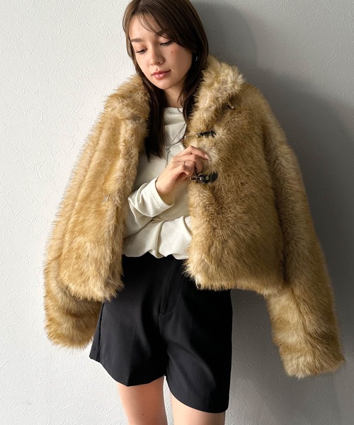 mily bilet(ミウィビレット)の「【mily bilet】上品さと華やかさを纏う 2wayレザーバックル使い フェイクファーブルゾン(ブルゾン・レディース・ブラウン/グレー/ベージュ・LARGE/MEDIUM/SMALL/X-LARGE)」の12枚目の写真