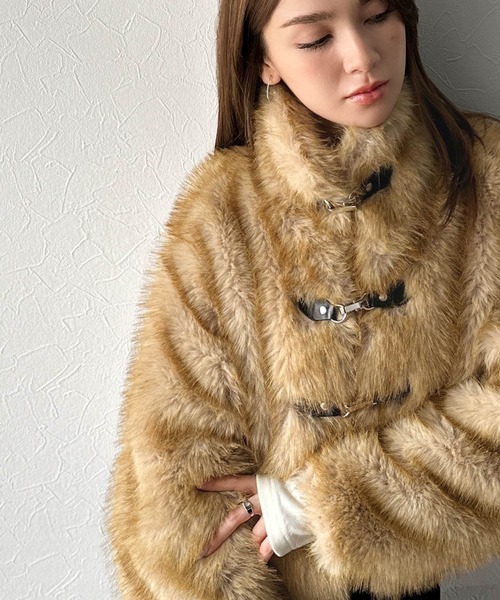 mily bilet(ミウィビレット)の「【mily bilet】上品さと華やかさを纏う 2wayレザーバックル使い フェイクファーブルゾン(ブルゾン・レディース・ブラウン/グレー/ベージュ・LARGE/MEDIUM/SMALL/X-LARGE)」の20枚目の写真