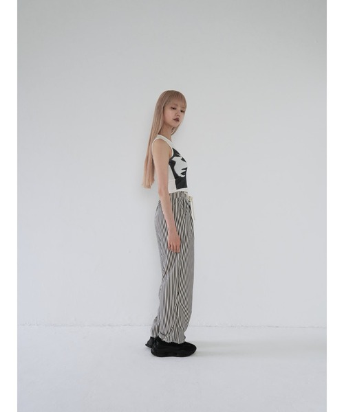 Uenui（ウニュイ）の「ストライプ ドローストリング ルーズ パンツ（スウェットパンツ・レディース・その他・FREE）」の2枚目の写真