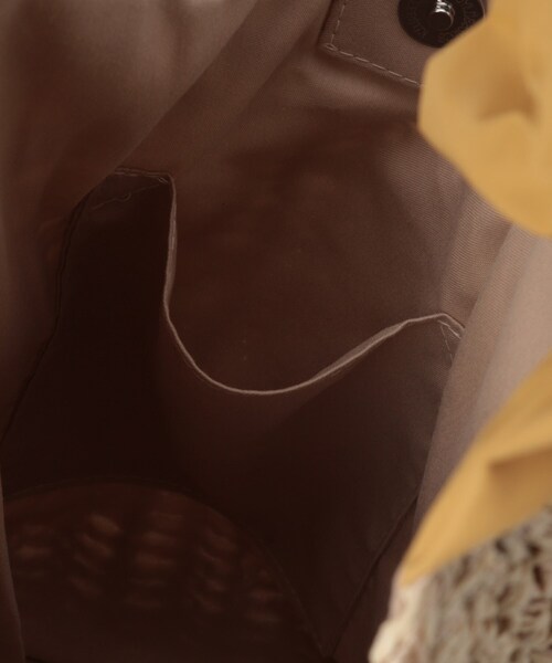 SHOO・LA・RUE(シューラルー)の「ペーパーフリルトートバッグ(トートバッグ・レディース・ブラック/イエロー/ネイビー・00)」の5枚目の写真