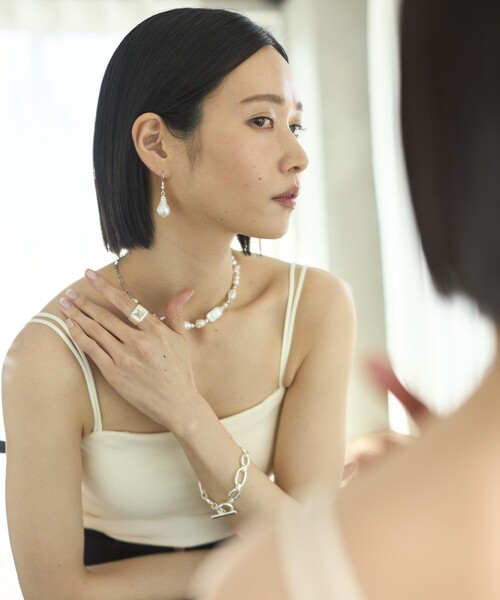 Firsthand（ファーストハンド）の「Firsthand/ファーストハンド バロックパールピアス / 両耳用（ピアス（両耳用）・レディース・シルバー・ONE SIZE）」の2枚目の写真