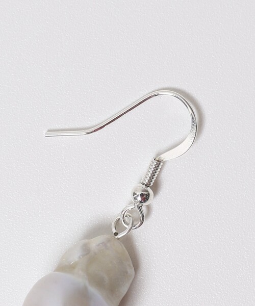 Firsthand（ファーストハンド）の「Firsthand/ファーストハンド バロックパールピアス / 両耳用（ピアス（両耳用）・レディース・シルバー・ONE SIZE）」の8枚目の写真