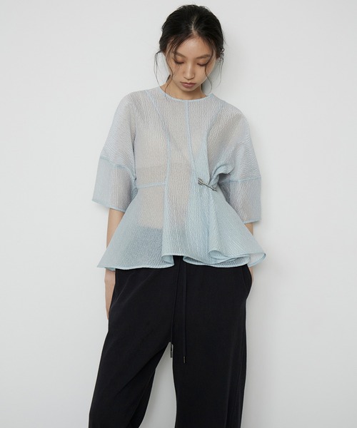 LE CIEL BLEU(ルシェルブルー)の「シアージャカードブラウス / Sheer Jacquard Blouse(シャツ/ブラウス・レディース・オフホワイト/ライトブルー/ブラック・38/36)」の3枚目の写真