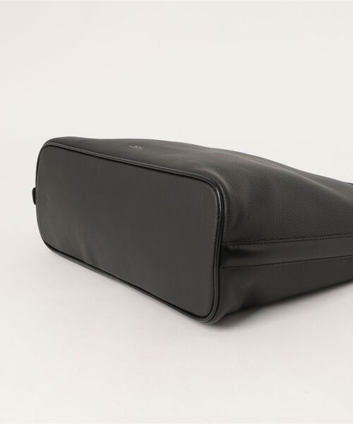 A.P.C.(アーペーセー)の「SAC VERA(ショルダーバッグ・レディース・ブラウン/ブラック・ONESIZE)」の3枚目の写真