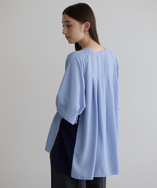 Editt by YECCA VECCA（エディットバイイェッカヴェッカ）の「ギャザーデザイン配色シャツ（シャツ/ブラウス・レディース・カーキ/サックスブルー/ネイビー・FREE）」の6枚目の写真