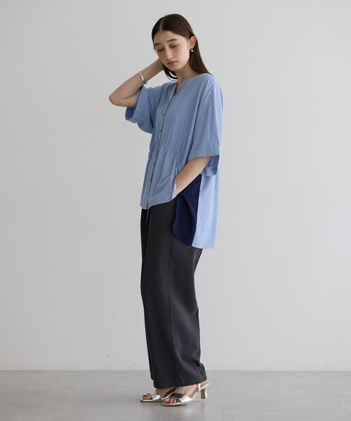 Editt by YECCA VECCA（エディットバイイェッカヴェッカ）の「ギャザーデザイン配色シャツ（シャツ/ブラウス・レディース・カーキ/サックスブルー/ネイビー・FREE）」の19枚目の写真