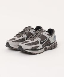 NIKE（ナイキ）の「NIKE ナイキ ZOOM VOMERO 5 ズーム ボメロ 5 MFB9149 005CLGGRY/BLK（スニーカー・メンズ）」