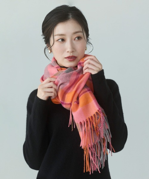 sankyo shokai(サンキョウショウカイ)の「カシミヤ100% マフラー ストール チェック柄(マフラー・レディース・ピンク/イエロー/キャメル・FREE)」の7枚目の写真