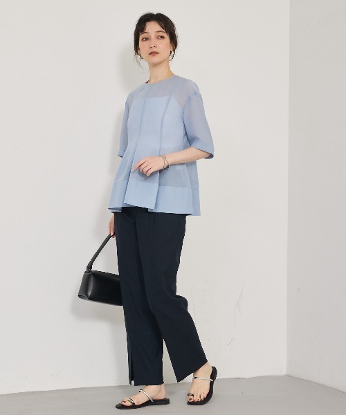 qualite（カリテ）の「【上品な透け感】カーヴィングブラウス/シアーシャツ/シアーブラウス/夏服/オフィスカジュアル（シャツ/ブラウス・レディース・オフホワイト/ブルー/カーキ・フリー）」の8枚目の写真