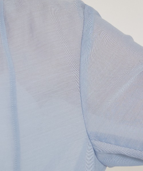 qualite（カリテ）の「【上品な透け感】カーヴィングブラウス/シアーシャツ/シアーブラウス/夏服/オフィスカジュアル（シャツ/ブラウス・レディース・オフホワイト/ブルー/カーキ・フリー）」の7枚目の写真