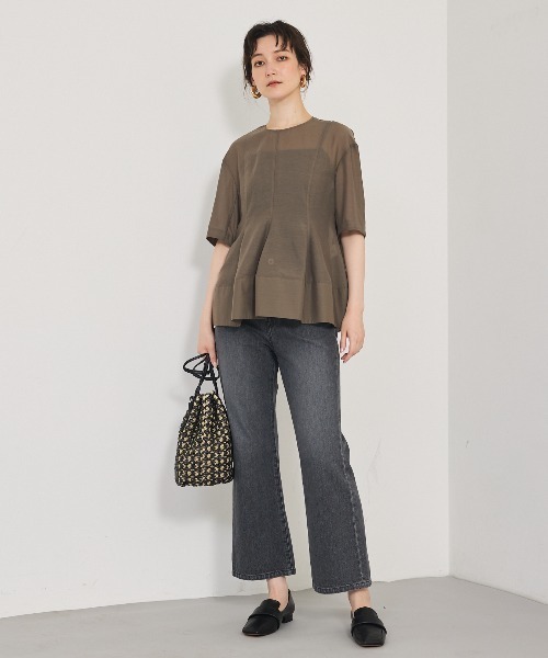 qualite（カリテ）の「【上品な透け感】カーヴィングブラウス/シアーシャツ/シアーブラウス/夏服/オフィスカジュアル（シャツ/ブラウス・レディース・オフホワイト/ブルー/カーキ・フリー）」の16枚目の写真