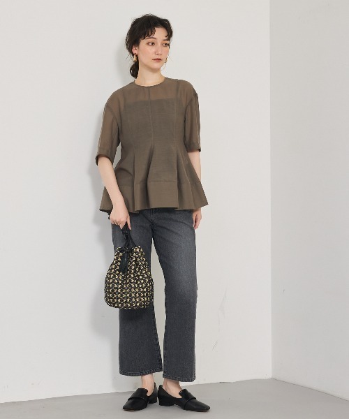 qualite（カリテ）の「【上品な透け感】カーヴィングブラウス/シアーシャツ/シアーブラウス/夏服/オフィスカジュアル（シャツ/ブラウス・レディース・オフホワイト/ブルー/カーキ・フリー）」の17枚目の写真