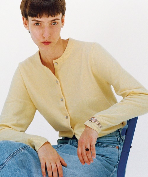 Levi's(リーバイス)の「Levi's/リーバイス スーパーソフト クルーネックカーディガン(カーディガン/ボレロ・レディース・イエロー・M/S/XS)」の1枚目の写真