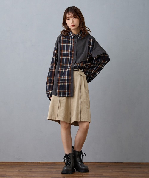 NICOLE CLUB(ニコル クラブ)の「パイピングハーフパンツ(その他パンツ・レディース・チャコール/ベージュ/キャメル・MEDIUM)」の22枚目の写真