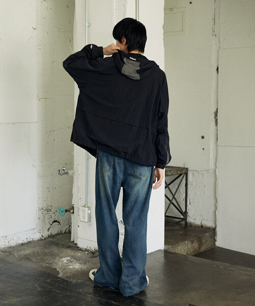 UMBRO（アンブロ）の「TECH NYLON HOODIE/テックナイロンフーディー/UMBRO別注(限定展開)（ナイロンジャケット・メンズ・ブラック/グレー・MEDIUM/LARGE）」の21枚目の写真