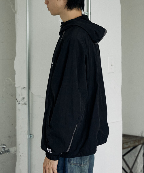 トップスのみ　アンブロ PUBLUX別注ナイロンフーディージャケット セール】TECH NYLON HOODIE/テックナイロンフーディー/UMBRO別注(限定