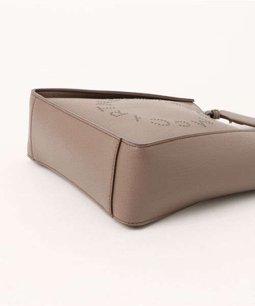 STELLA McCARTNEY（ステラマッカートニー）の「Stella Logo Shoulder Bag / ステラ ロゴ ショルダー バッグ（ショルダーバッグ・レディース・アッシュブラウン・ONE SIZE）」の3枚目の写真