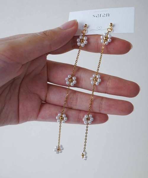 CERCA（チェルカ）の「saran jewelry /4つのお花 スーパーロング チェーン ピアス（ピアス（両耳用）・レディース・ホワイト×シルバー/ホワイト×ゴールド・FREE）」の7枚目の写真