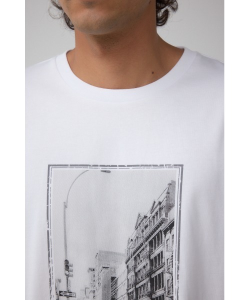 AZUL by moussy(アズールバイマウジー)の「モノクロームストリートTシャツ(Tシャツ/カットソー・メンズ・ホワイト系その他/ホワイト/ブラック/ブラック系その他・MEDIUM/LARGE)」の7枚目の写真