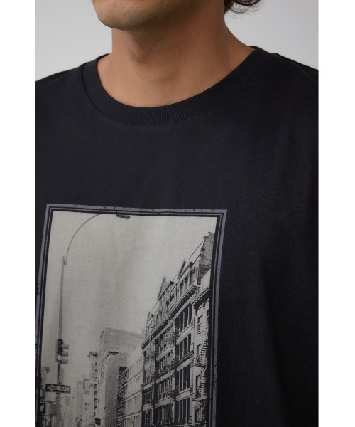 AZUL by moussy(アズールバイマウジー)の「モノクロームストリートTシャツ(Tシャツ/カットソー・メンズ・ホワイト系その他/ホワイト/ブラック/ブラック系その他・MEDIUM/LARGE)」の15枚目の写真