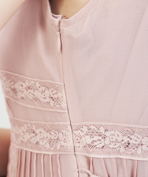 ME COUTURE（ミークチュール）の「シフォンレースピンタックワンピース（ワンピース・レディース・アイボリー/ピンク・1/0/00）」の9枚目の写真