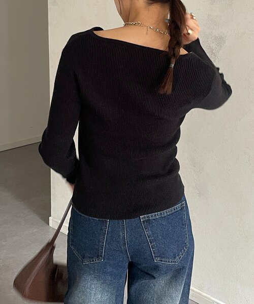 Thevon（ゼボン）の「アシメネックボタンリブニット（ニット/セーター・レディース・チャコールグレー/ブラック/アイボリー/ピンク/ブラウン・FREE）」の19枚目の写真