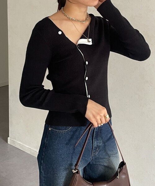 Thevon（ゼボン）の「アシメネックボタンリブニット（ニット/セーター・レディース・チャコールグレー/ブラック/アイボリー/ピンク/ブラウン・FREE）」の20枚目の写真