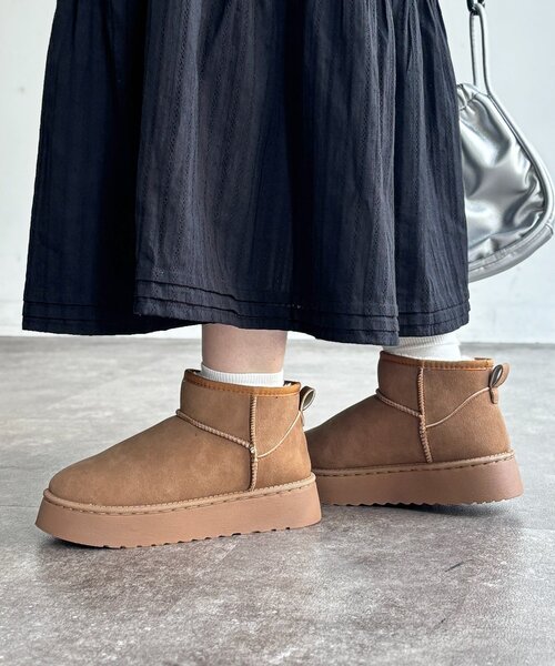 CPCM(シーピーシーエム)の「厚底ムートンブーツ(ブーツ・レディース・ブラック/キャメル・MEDIUM/LARGE/SMALL)」の10枚目の写真