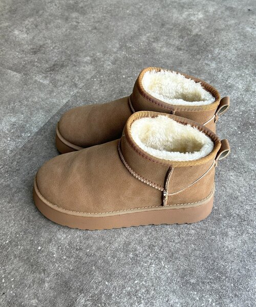 CPCM(シーピーシーエム)の「厚底ムートンブーツ(ブーツ・レディース・ブラック/キャメル・MEDIUM/LARGE/SMALL)」の13枚目の写真