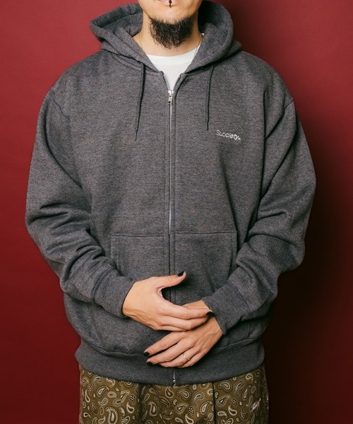 Subciety(サブサエティ)の「Trademark zip hoodie(パーカー・メンズ・グレー/ネイビー/チャコール/ブラック・X-LARGE/LARGE/MEDIUM/SMALL/X-SMALL/XX-LARGE)」の3枚目の写真