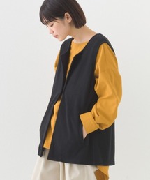 OMNES（オムネス）の「フェルトノーカラージレベスト（ベスト）」