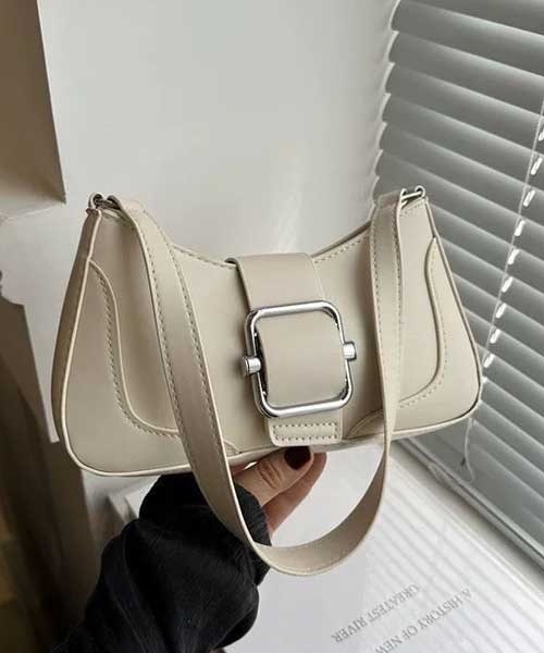 LUGG NAGG(ラグナグ)の「【LUGG NAGG/ラグナグ】フェイクレザー ワンベルト ハンドバック(ハンドバッグ・レディース・ブラック/シルバー/アイボリー/ベージュ/ブラウン・FREE)」の9枚目の写真