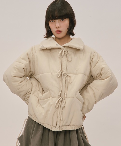 loin nuit（ロワンニュイ）の「ribbon padding blouson / リボン