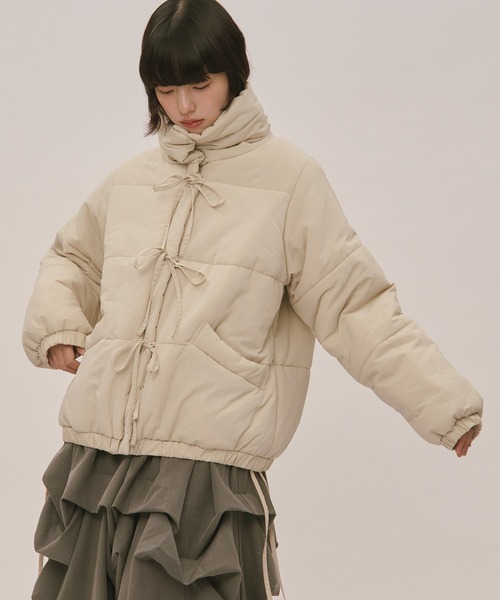 loin nuit（ロワンニュイ）の「ribbon padding blouson / リボン