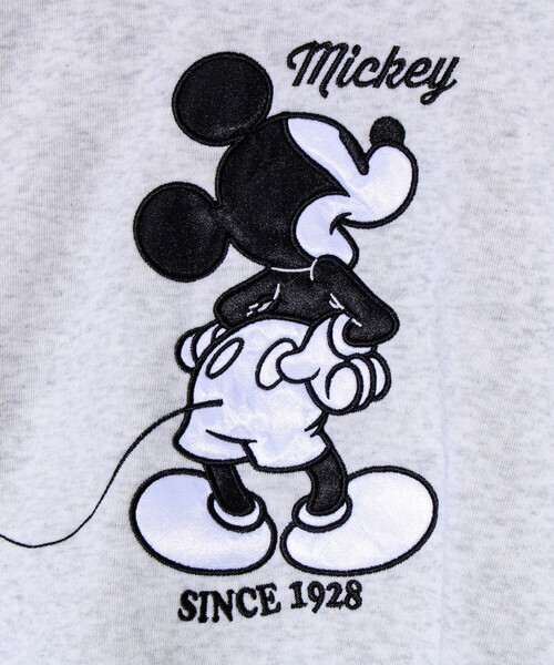 GLOSTER（グロスター）の「【ミッキー】UNISEX アップリケ＆フロッキー＆横振り刺繍 裏起毛スウェット（スウェット・メンズ・グレイッシュベージュ/ブラック/オフホワイト/ライトグレー/サックスブルー/チャコールグレー・L/M/XL）」の18枚目の写真